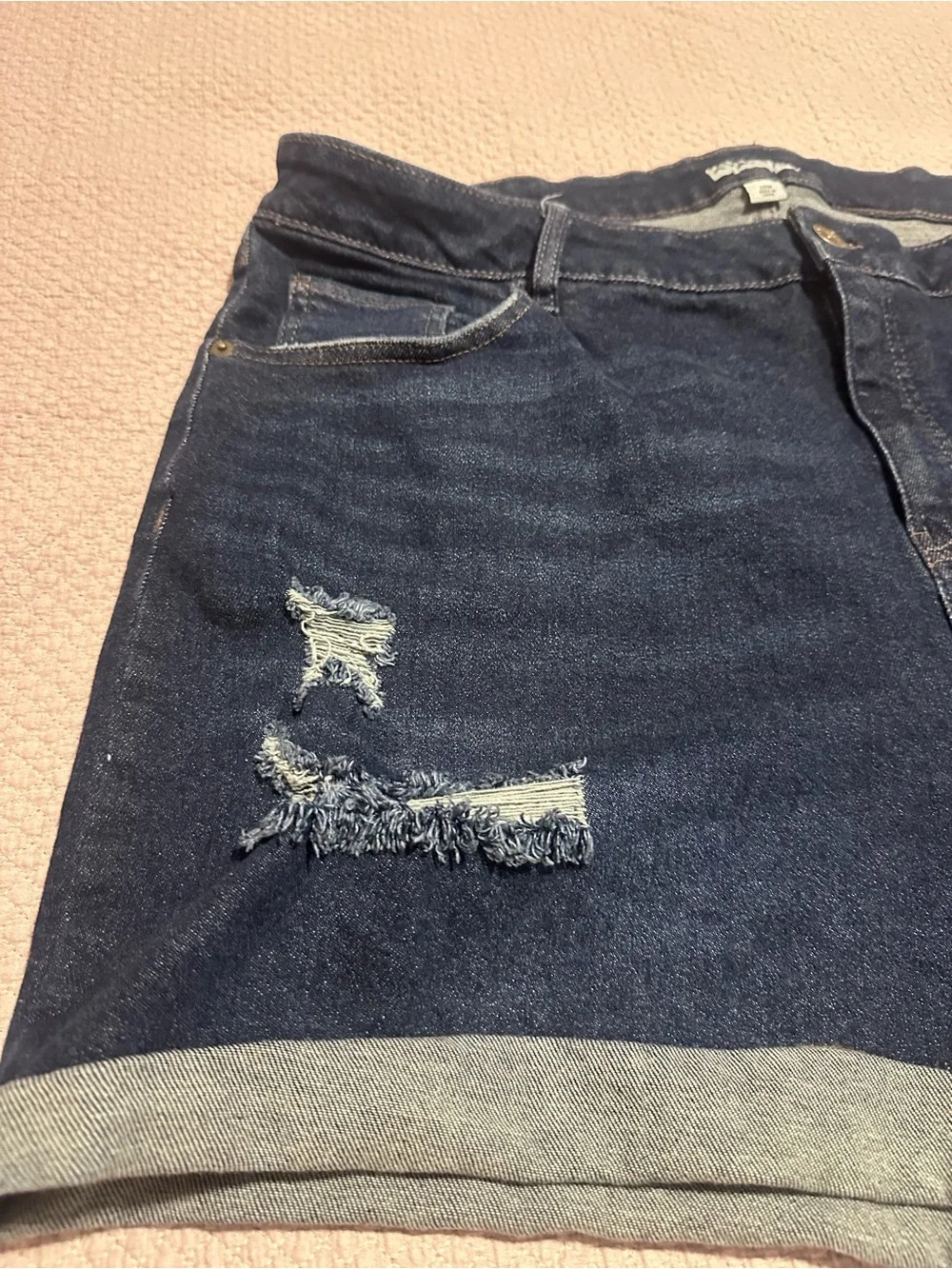 Women’s plus size 20W Ava & Viv Dark Blue Distressed Rolled Hem Jean Shorts